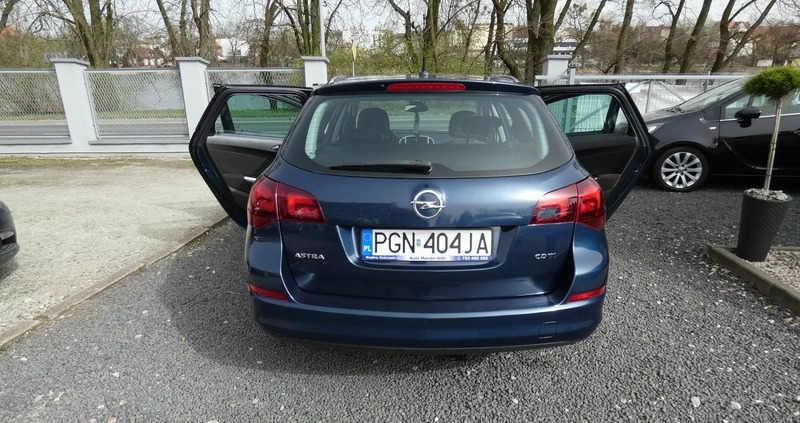 Opel Astra cena 24700 przebieg: 178000, rok produkcji 2011 z Wojcieszów małe 562